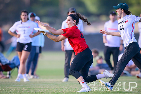 Phoenix vs Seattle Riot at USAU Club Championships, Surf Cup Sports Park