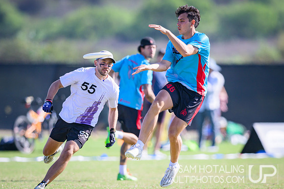 Johnny Bravo vs Chicago Machine at USAU Club Championships, Surf Cup Sports Park