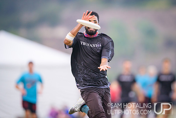 Johnny Bravo vs Truck Stop at USAU Club Championships, Surf Cup Sports Park