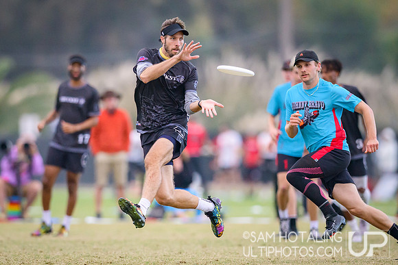 Johnny Bravo vs Truck Stop at USAU Club Championships, Surf Cup Sports Park