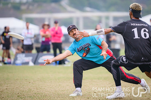 Johnny Bravo vs Truck Stop at USAU Club Championships, Surf Cup Sports Park
