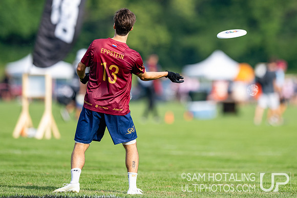 GRUT vs RATELS in pool play at World Ultimate Club Championships