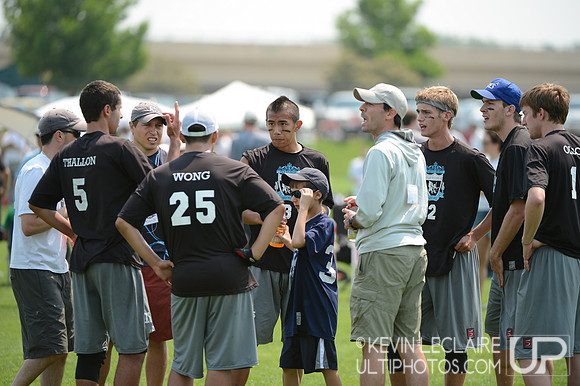 2012 USAU D-I College Championships Saturday Action