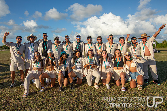 Kalagend team photo