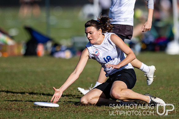 Pop vs Scandal in pool play at USA Ultimate National Championships