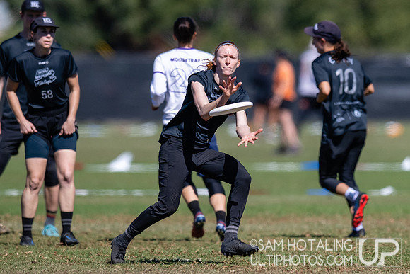 Seattle Mixtape vs NOISE in pool play at USA Ultimate National Championships