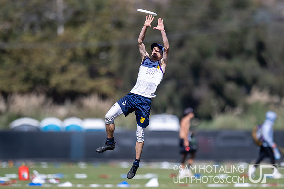 Seattle Mixtape vs NOISE in pool play at USA Ultimate National Championships