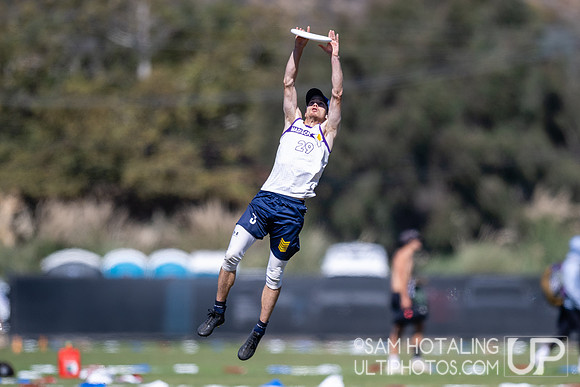 Seattle Mixtape vs NOISE in pool play at USA Ultimate National Championships