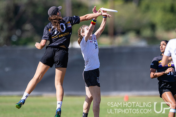 6ixers vs Grit in pool play at USA Ultimate National Championships