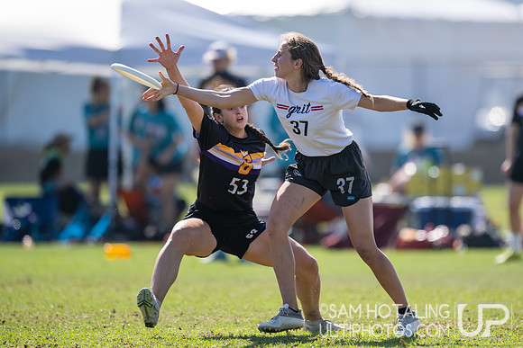 6ixers vs Grit in pool play at USA Ultimate National Championships