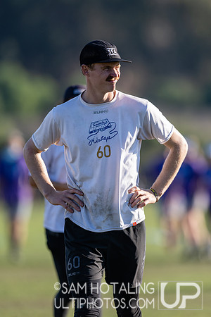 Hybrid vs Seattle Mixtape in pool play at USA Ultimate National Championships