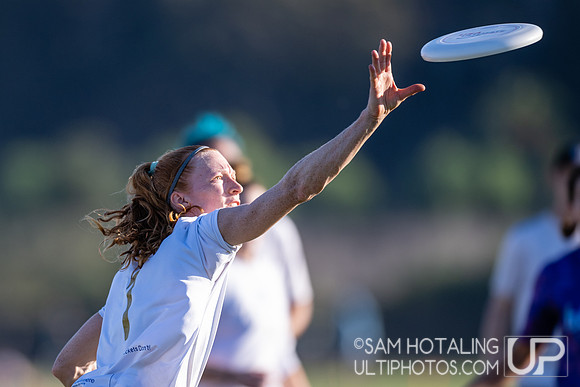 Hybrid vs Seattle Mixtape in pool play at USA Ultimate National Championships