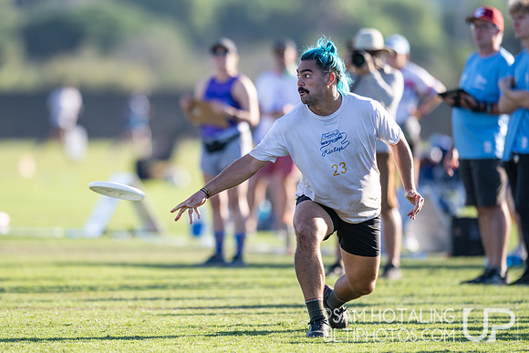 Hybrid vs Seattle Mixtape in pool play at USA Ultimate National Championships