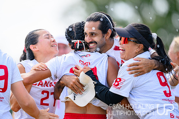 Mixed semifinals during World Ultimate Championships at Runaway Bay Precinct