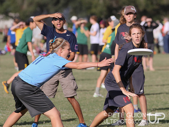 Phoenix vs Schwa, Women's playoffs, Saturday, 2012 Club Nationals