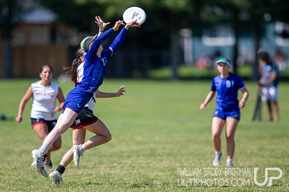 Day 2 of the USA Ultimate D-I College Championships