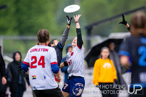 Quarterfinals at USAU DI College Championships