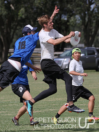 Mischief vs Overhaul. Cross-over play, Friday, 2012 Club Nationals