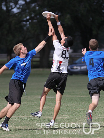 Mischief vs Overhaul. Cross-over play, Friday, 2012 Club Nationals