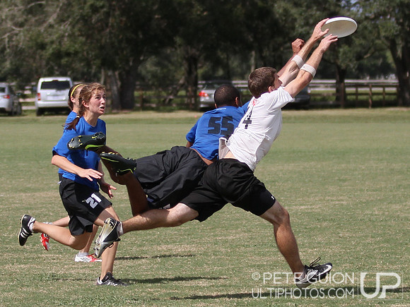 Mischief vs Overhaul. Cross-over play, Friday, 2012 Club Nationals
