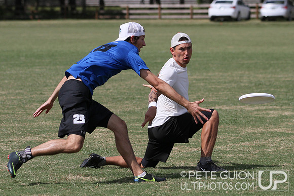 Mischief vs Overhaul. Cross-over play, Friday, 2012 Club Nationals