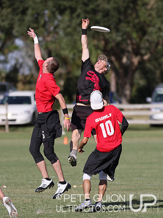 No Country vs Surly. Pool play, Friday, 2012 Club Nationals
