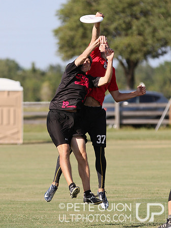 No Country vs Surly. Pool play, Friday, 2012 Club Nationals