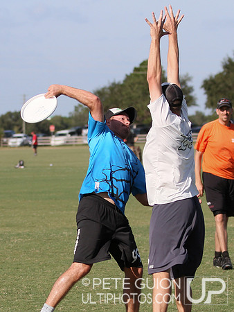 Reckon vs Tejas. Pool play, Friday, 2012 Club Nationals