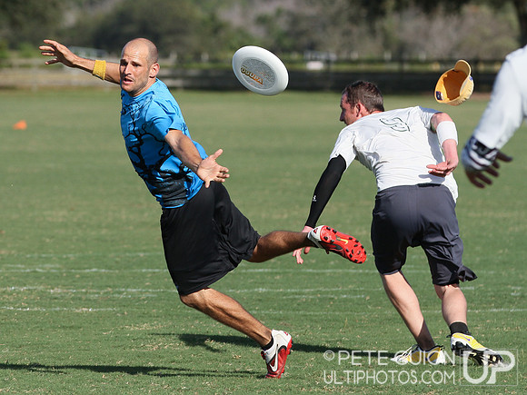 Reckon vs Tejas. Pool play, Friday, 2012 Club Nationals