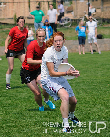 2012 USAU D-I College Championships Saturday Action