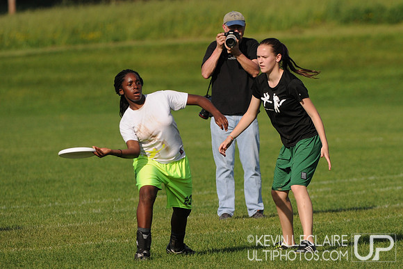 Saturday 4:45pm Girls 1v1 Crossover games