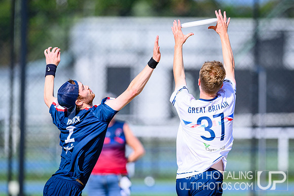 Men’s semifinals during World Ultimate Championships at Runaway Bay Precinct