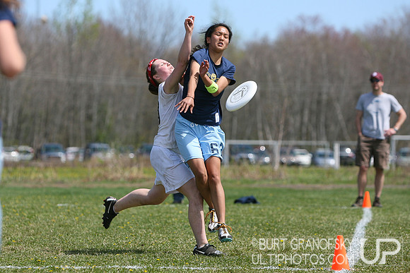 Sunday Action, Girls -- USAU 2014 HS Northeastern Championships