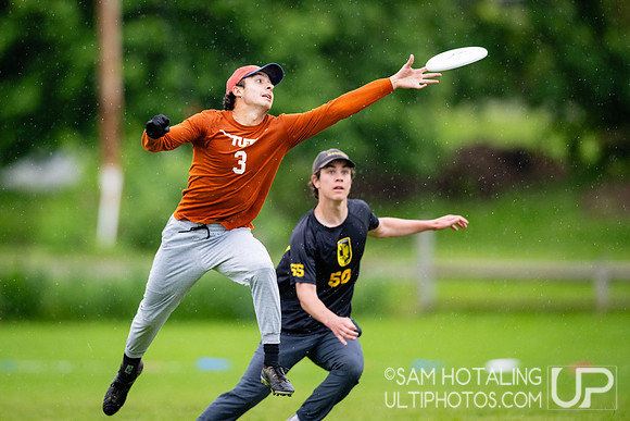 Pre-quarterfinals at USAU DI College Championships
