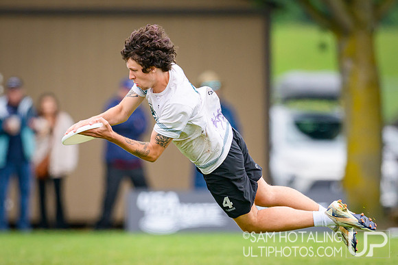Highlights: Lewis & Clark Bacchus vs Middlebury Pranksters (M) in finals at USAU D-III College Championships