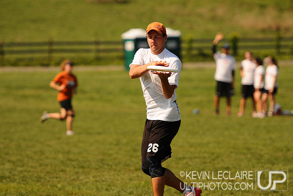 Sunday Elite Mixed Playoffs action -- Chesapeake Open 2010