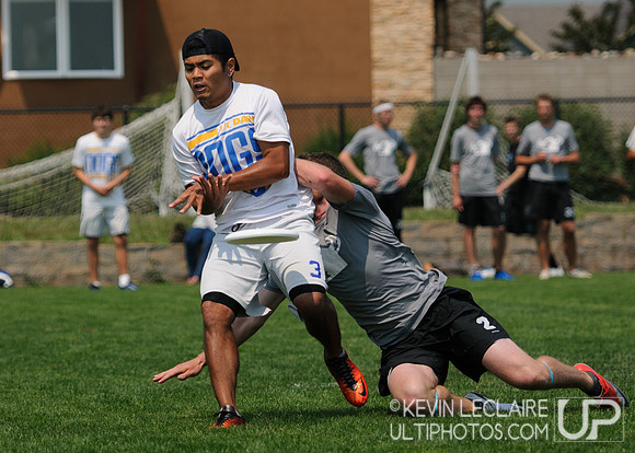 2012 USAU D-I College Championships Saturday Action