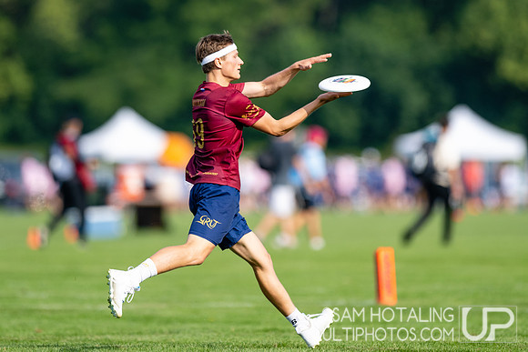 GRUT vs RATELS in pool play at World Ultimate Club Championships