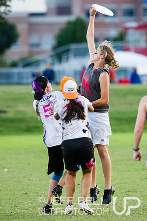 USAU_Nationals_2013_Friday_20131018_182248_JBP6778