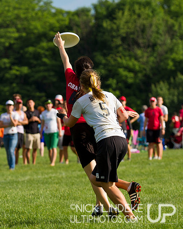 2014 USAU D-I College Champs Sunday Action