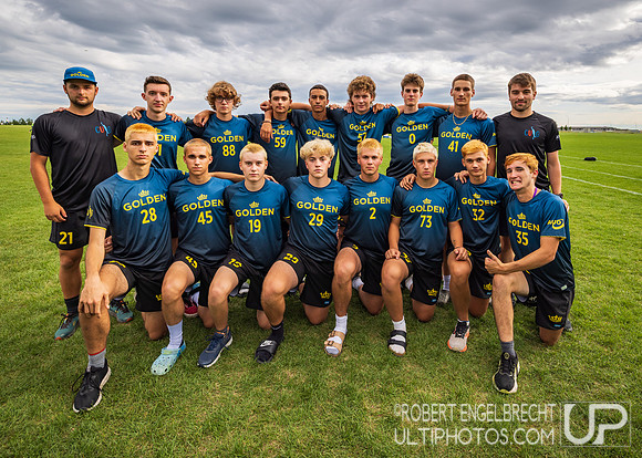 Golden - Team Photo - . Edmonton, AB: Canadian Ultimate Juniors