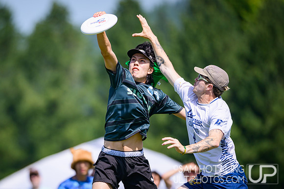 Saturday pool play at USAU D-I College Championships