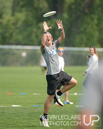 2012 USAU D-I College Championships Saturday Action