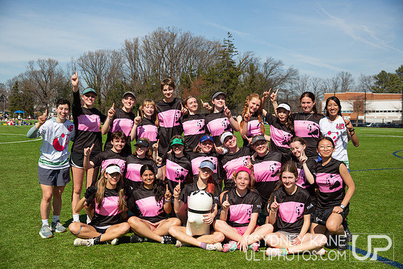 HB Woodlawn Gx First Place Team Photo