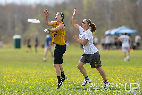 Sunday Action, Girls -- USAU 2014 HS Northeastern Championships