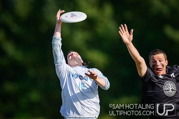 Pre-quarterfinals at USAU D-I College Championships