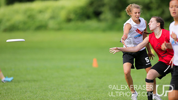 Sunday U19 Girls Semifinal - 2015 USAU Youth Club Championships