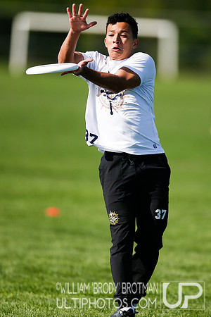Day 2 of USA Ultimate 2022 D-III College Championships