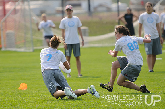 2012 USAU D-I College Championships Saturday Action