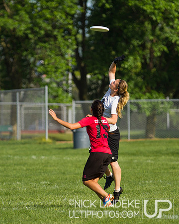 2014 USAU D-I College Champs Sunday Action